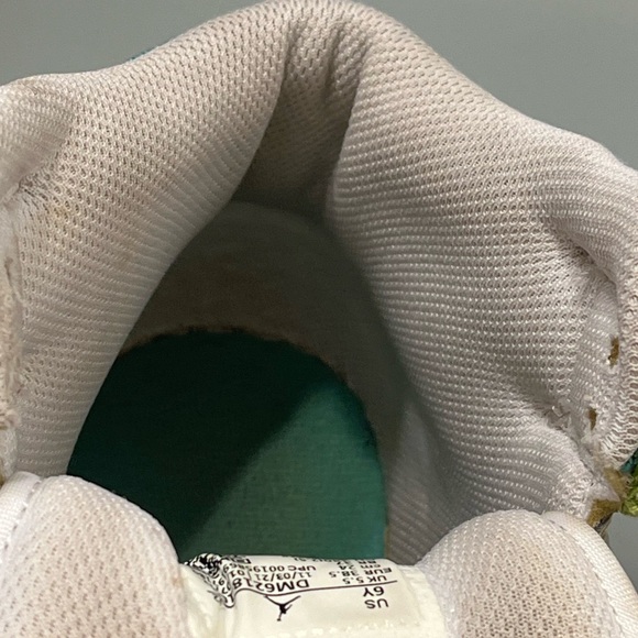 Nike Air Jordan 1 Mid SE GS White Teal Retro DM6218-100 Size 6Y UK  5.5 EUR 38.5 - Picture 10 of 15